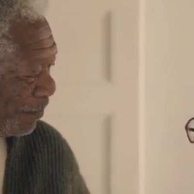5 Flights Up trailer με τον Morgan Freeman!