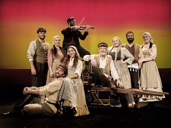 Βιολιστής στη στέγη: Το μιούζικαλ που άλλαξε την ιστορία του Broadway, σε μία νέα μεγάλη παραγωγή