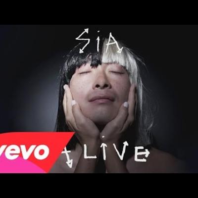 Alive - To νέο single της Sia