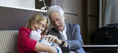Ηρθε ο πρώτος εγγονός για Χίλαρι και Μπιλ Κλίντον - Γέννησε η κόρη τους Τσέλσι