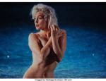 Η Marilyn Monroe ποζάρει γυμνή στην πισίνα και οι 12 σπάνιες φωτο βγαίνουν στο «σφυρί»