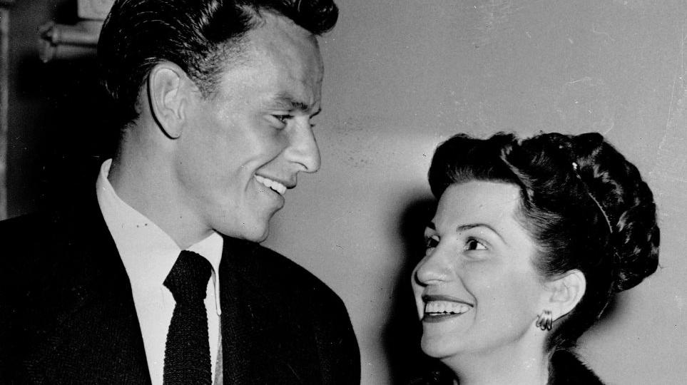 Πέθανε η Νάνσι Σινάτρα, η πρώτη σύζυγος του Φρανκ Σινάτρα