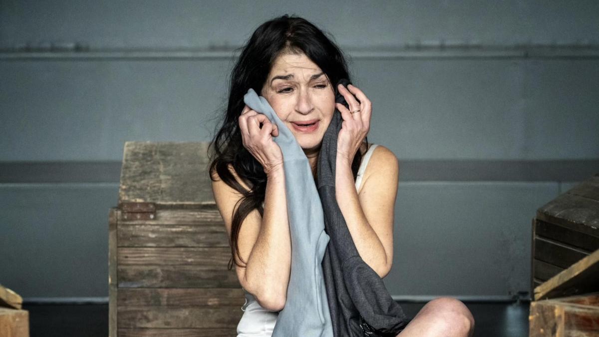 Η αγαπημένη ηθοποιός Κάτια Γέρου σκηνοθετεί «Μήδεια» και δίνει την πιο μελαγχολική της συνέντευξη
