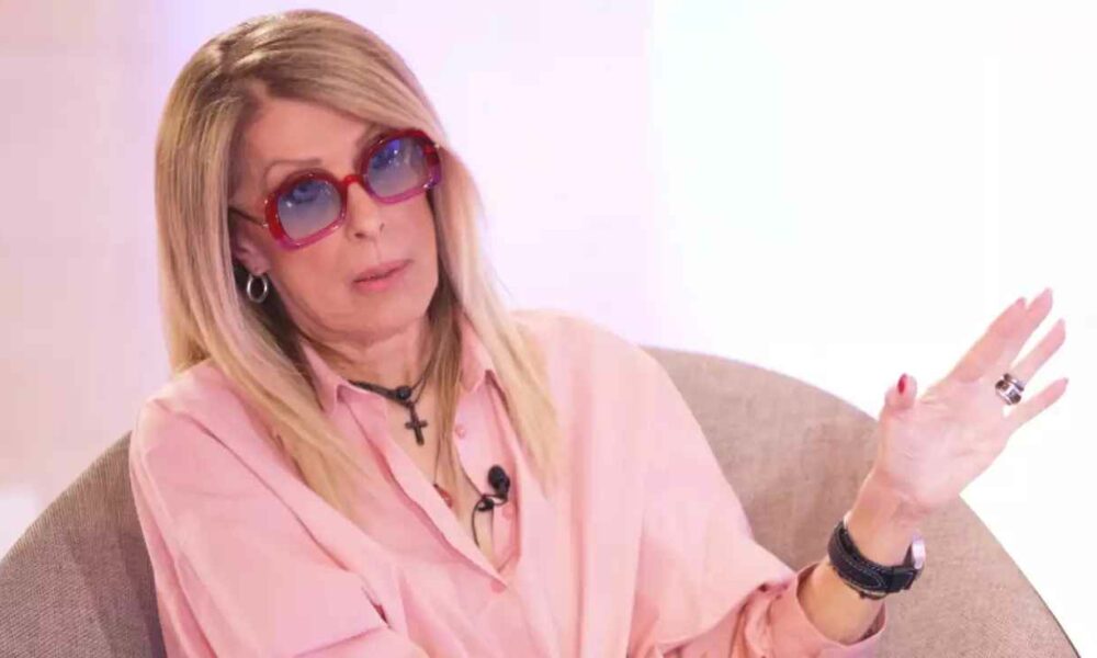Εύη Δρούτσα: «Η Μαρίνα Σάττι κάνει σαν κακομαθημένο παιδί»