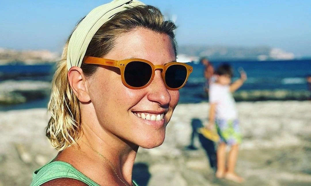 Σία Κοσιώνη: Η selfie φωτό στην παραλία δίχως ίχνος μακιγιάζ