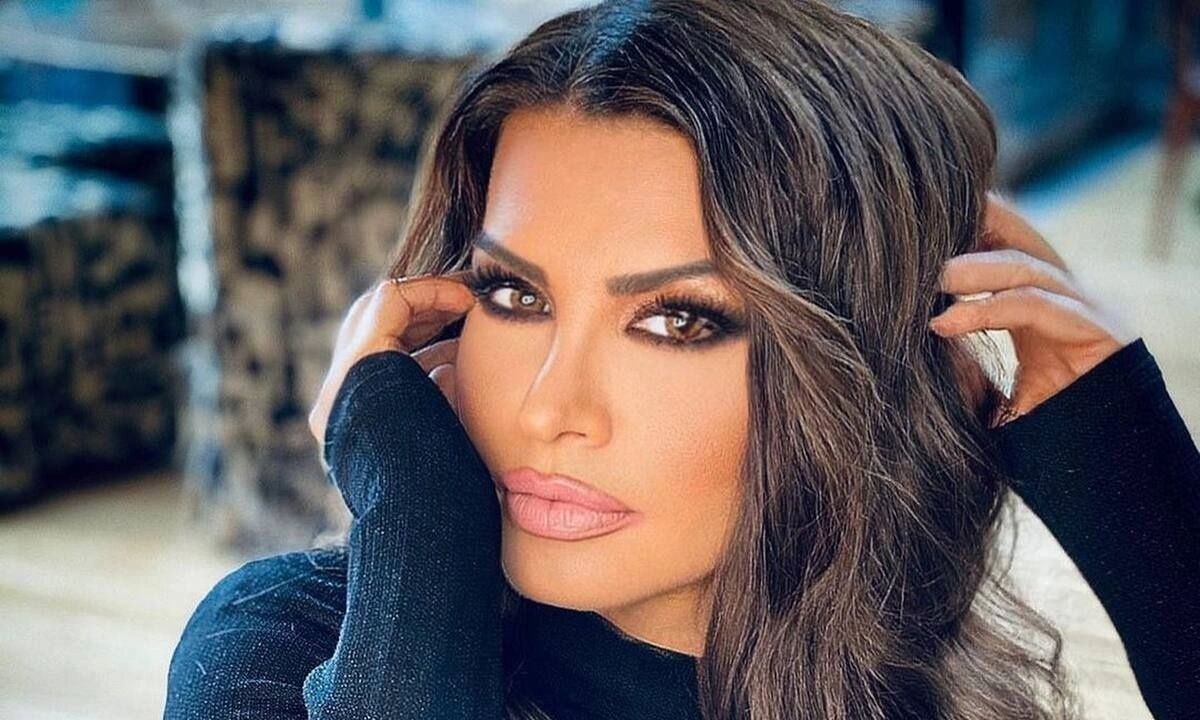 Νίνα Λοτσάρη: «Φυσικά & λέω την ηλικία μου! Είναι τίτλος τιμής, όχι αριθμός»