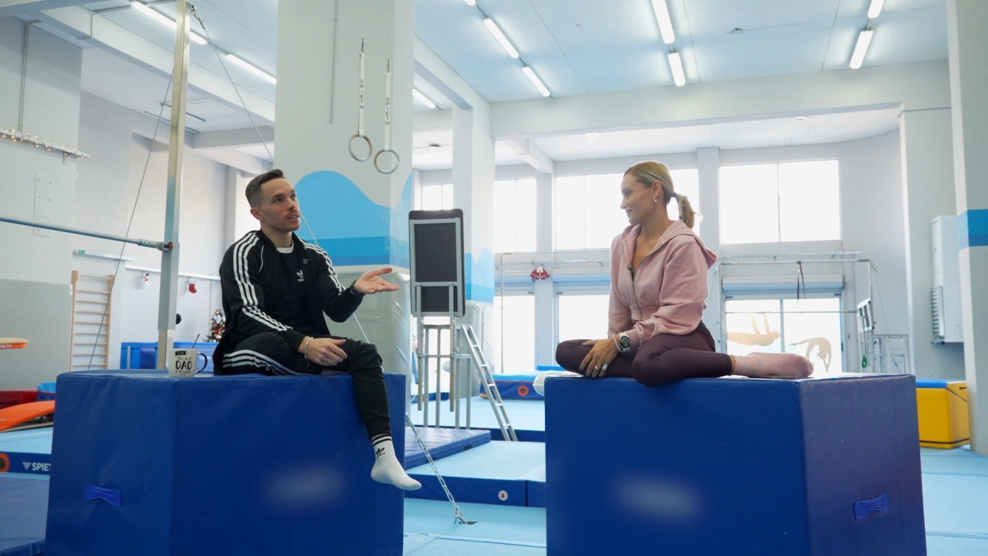 Ο Λευτέρης Πετρούνιας στο «Μαμά-δες»