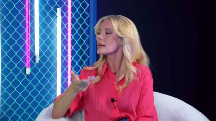 Ζέτα Μακρυπούλια: «Ήταν φρικτό όταν έπιαναν την οικογένειά μου κάποια βρώμικα εξώφυλλα»